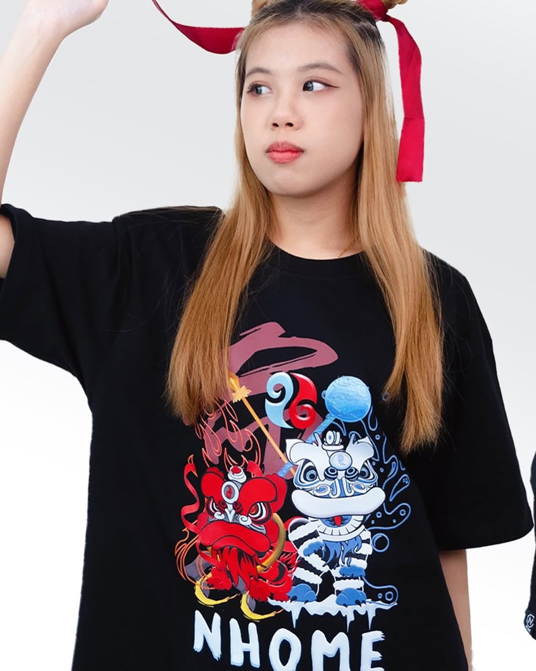 NHOME RED/BLUE LION GRAPHIC TEE