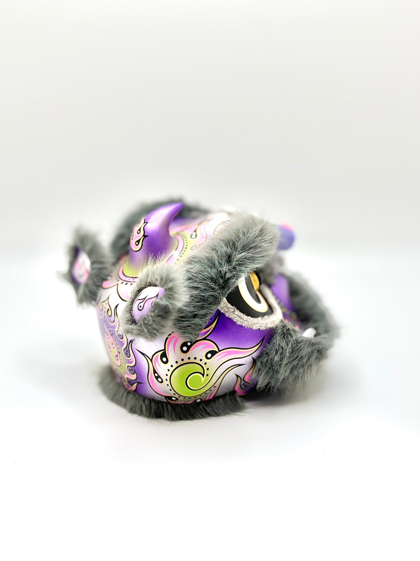 GREY MINI FUTSAN LION HEAD