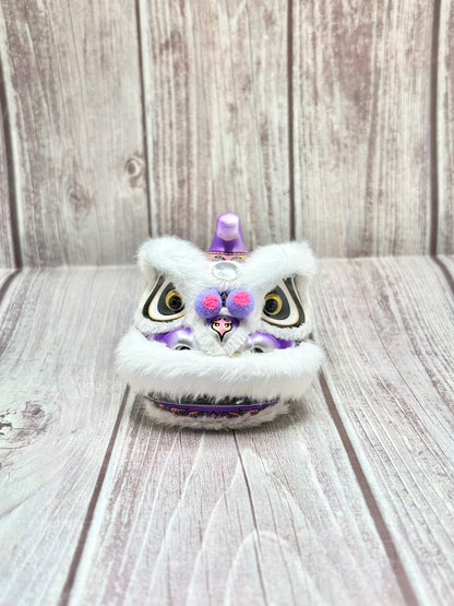 WHITE MINI HOKSAN LION HEAD