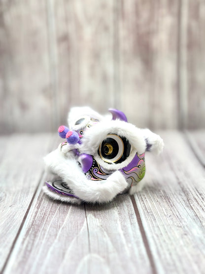 WHITE MINI FUTSAN LION HEAD