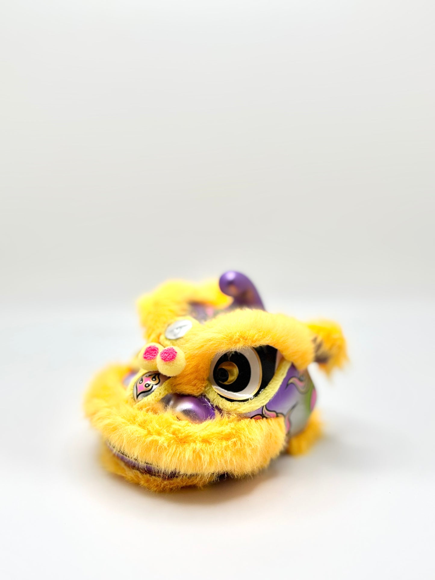 YELLOW MINI HOKSAN LION HEAD