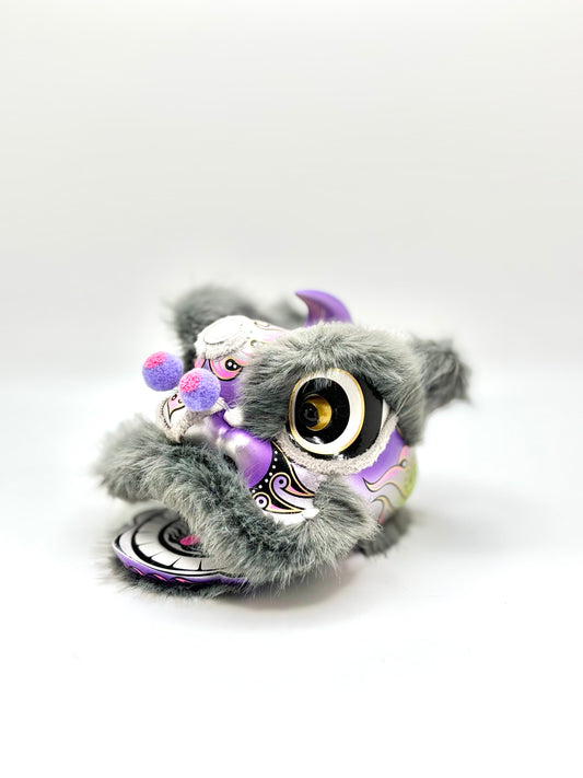 GREY MINI FUTSAN LION HEAD