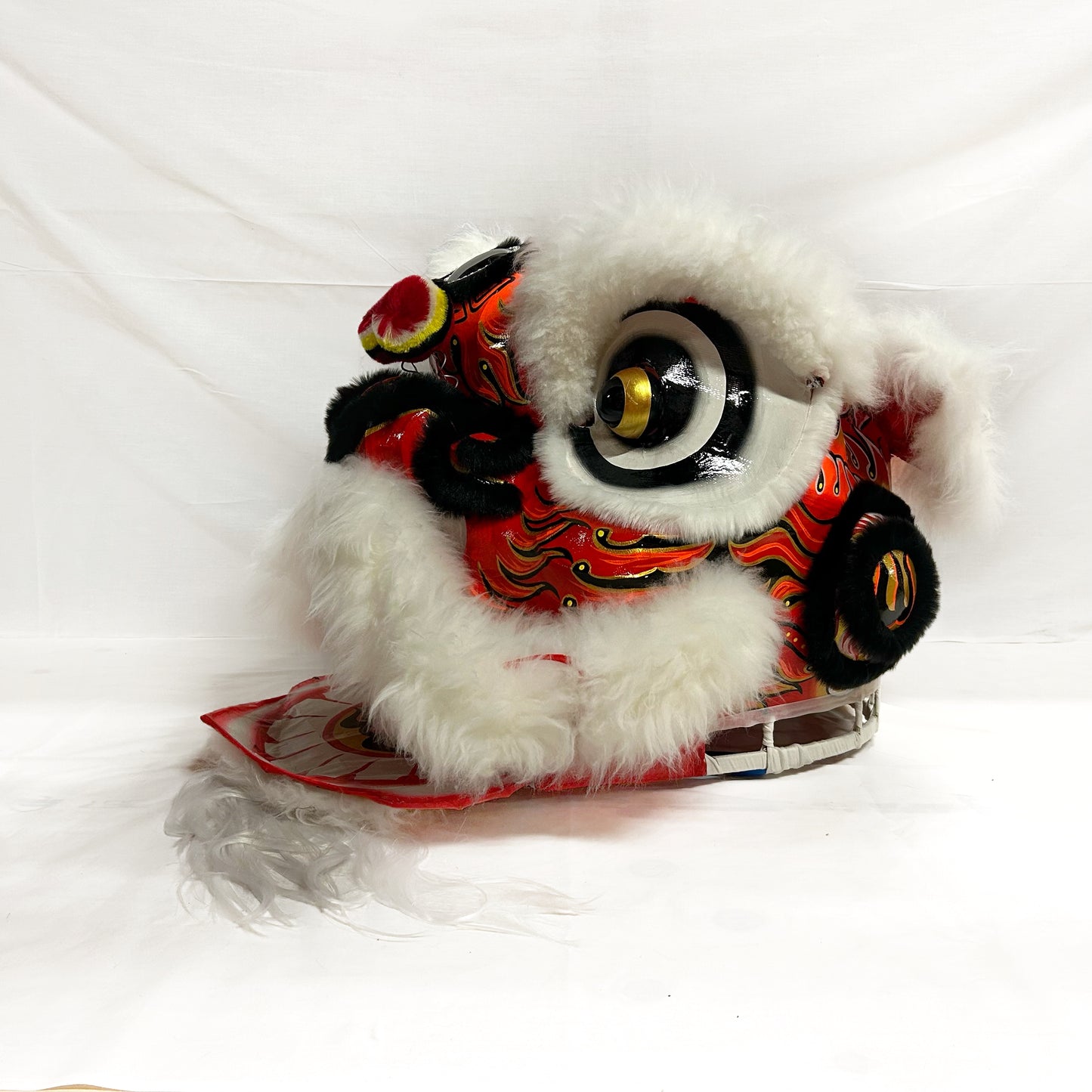 White/Red Futsan Full Size Lion Head Costume